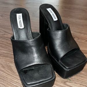 Steve Madden Black Platform Heel